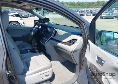 2020 Toyota Sienna Xle z USA, uszkodzony, nr VIN 5TDYZ3DC6LS056251